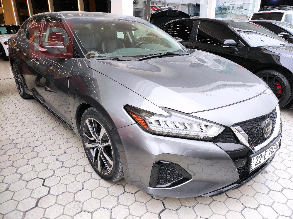 Nissan Maxima
